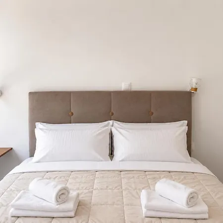 Modern 1 Bedroom Apartment, Buka Hospitality